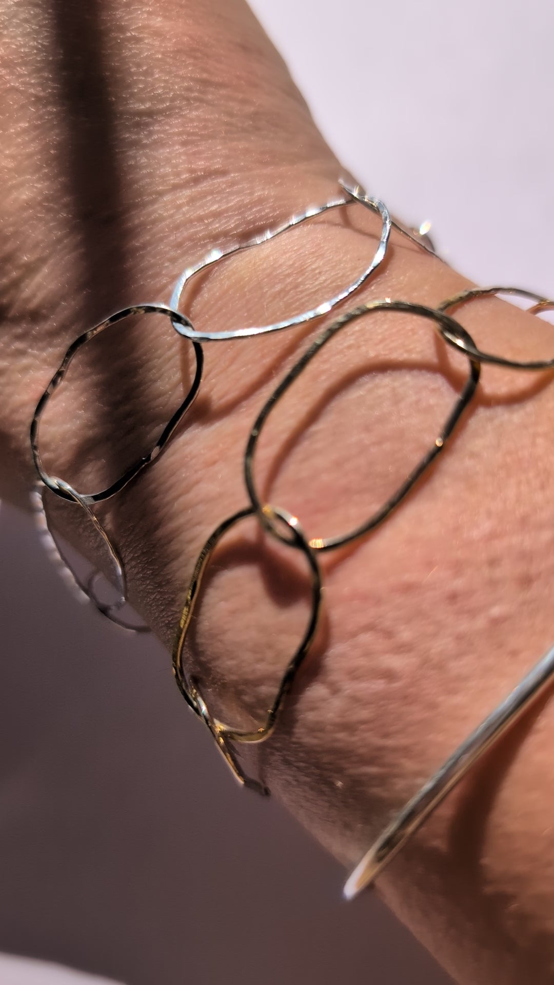 Wobble bracelet