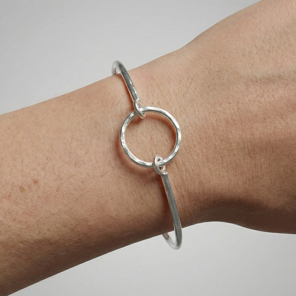 Round link bangle